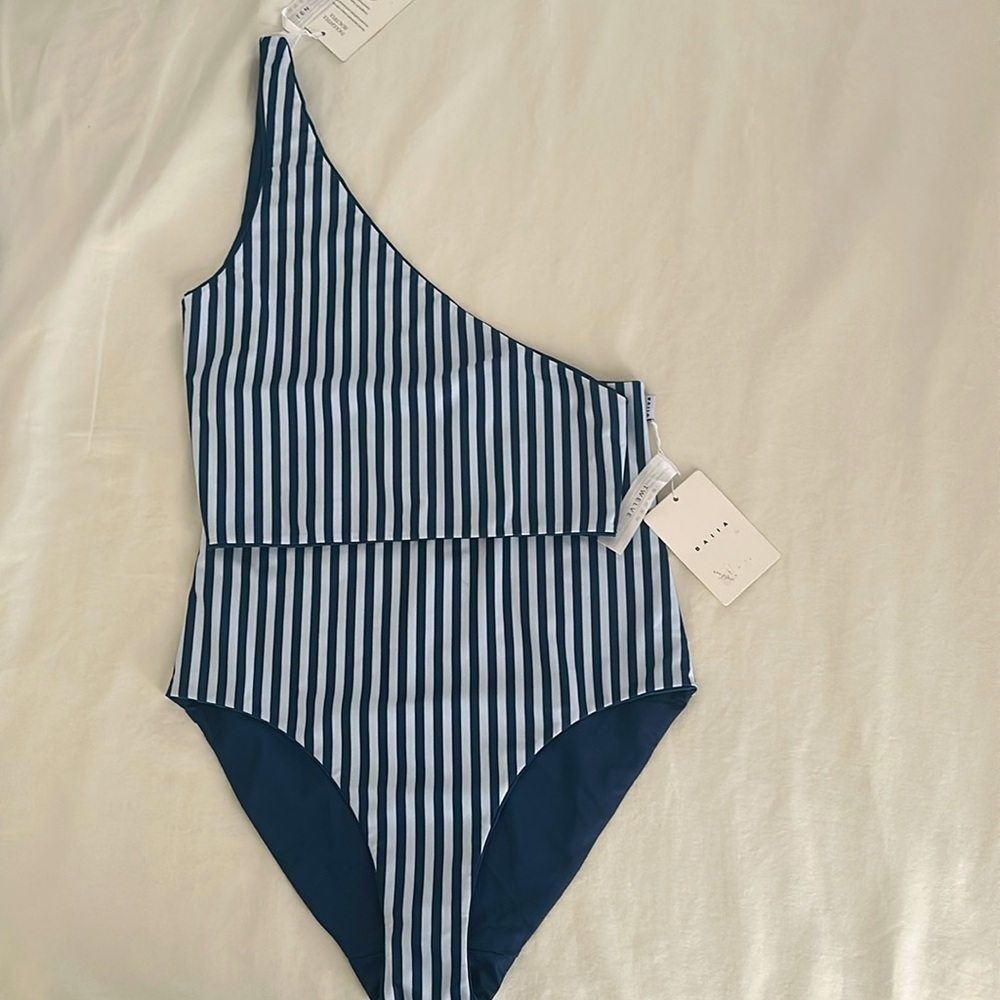 BAlIA reversible two piece Bikini
Blue/White Stripped